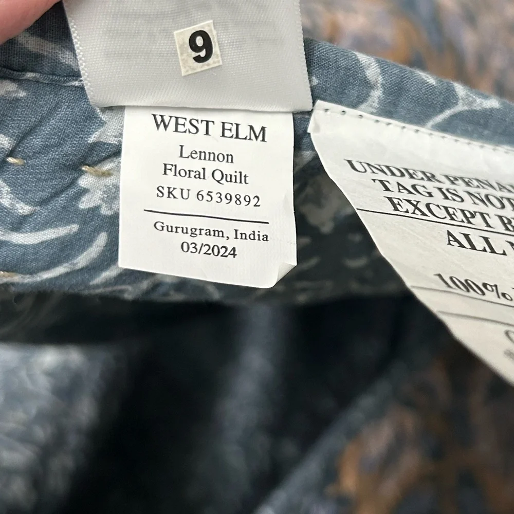 West Elm Lennon F/Q quilt and 2 standard shams